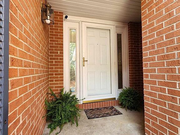 5th image of 1004 E Palmer Pl