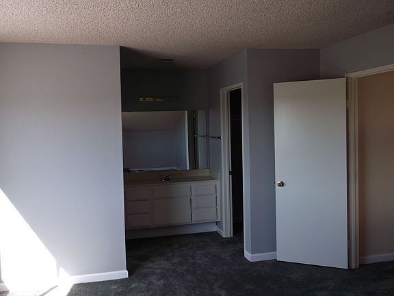 4th image of 2373 Donnington Way