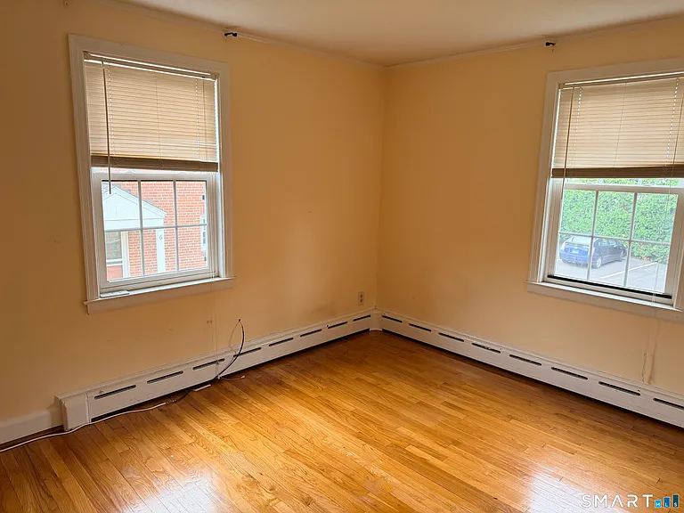 1060 Farmington Ave #3 — Photo 6