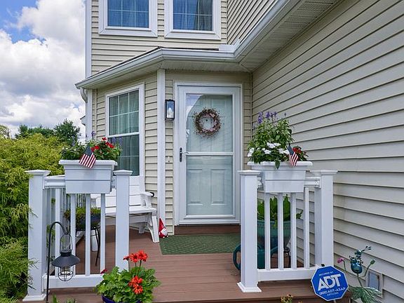 2nd image of 332 Gavin Dr