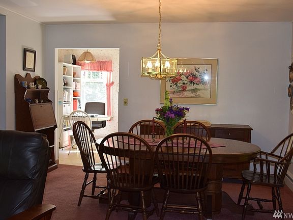 3rd image of 4633 S 150th St