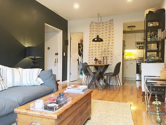 Rented by Ethan Blinder, LREB | media 22