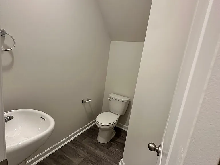 1351 Amberview Ln — Photo 27