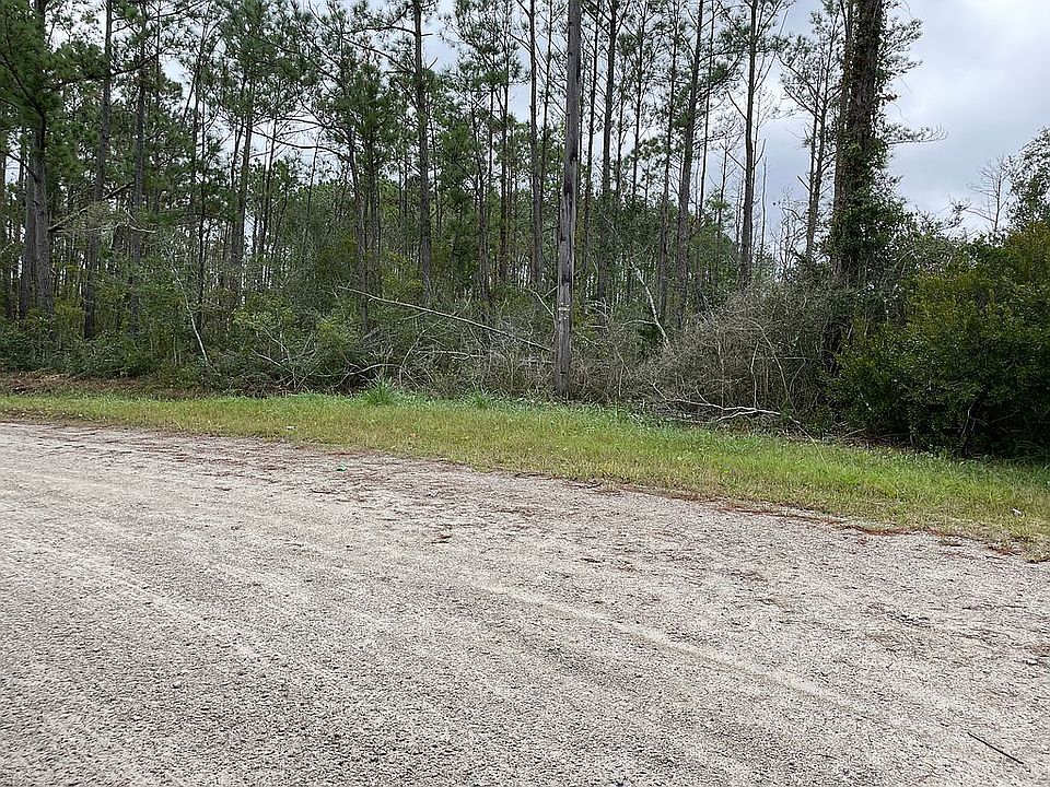 2nd image of 410 Community Rd