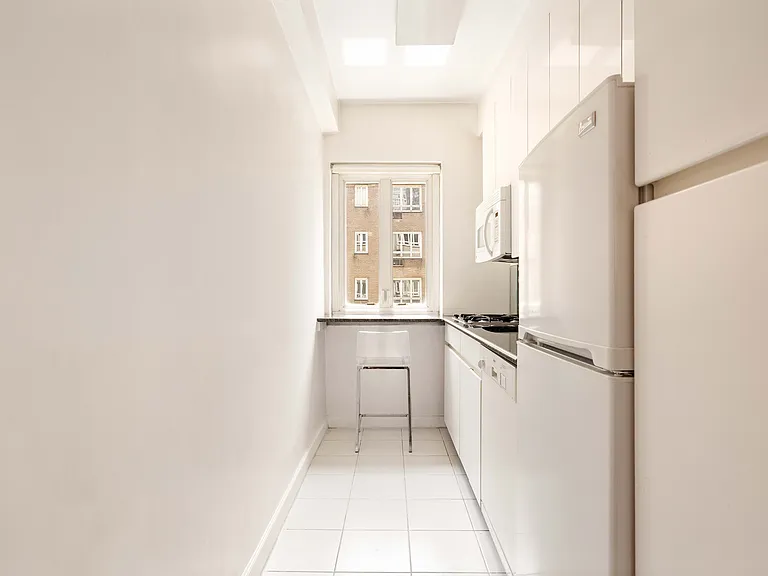 333 W 57th St #6G — Photo 5