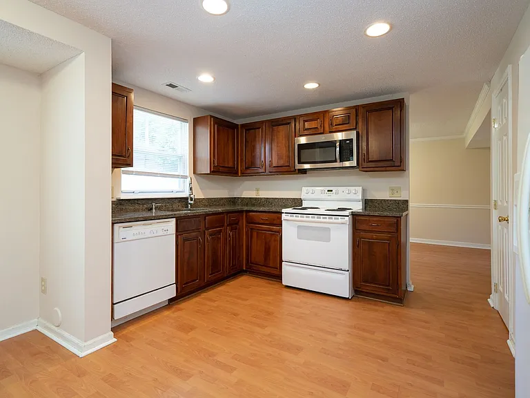 5520 Lacy Rd — Photo 11