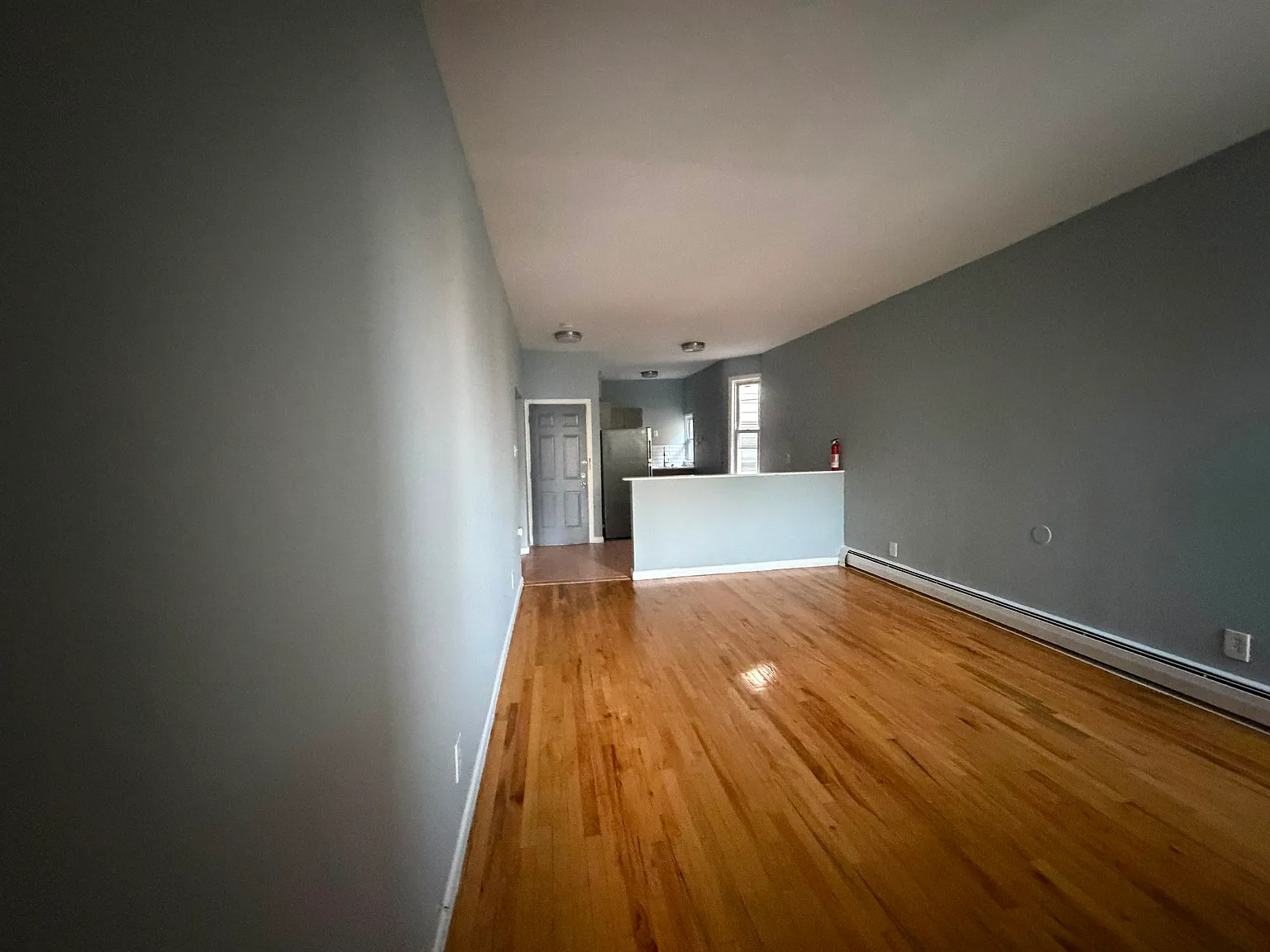 1048 Broadway — Photo 3