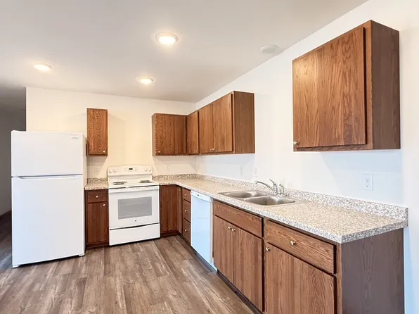 822 Kennedy St APT 207, Baraboo, WI 53913