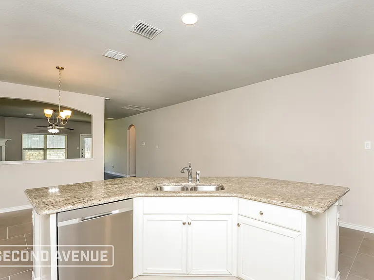 2109 Lorrie Ln — Photo 12