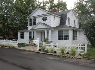 9 Blake Ave, Clinton, CT 06413