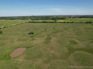 Cowshed Crossing Rd, Spiro, OK 74959