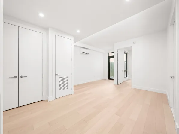 218 Front Street 2289 image 3 of 47