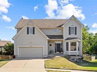 11428 King Ln, Overland Park, KS 66210