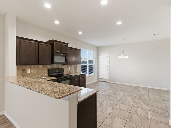 5th image of 309 Jennie Marie Cir