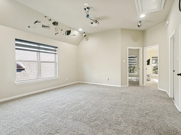 2450 Sunderland Ln — Photo 17