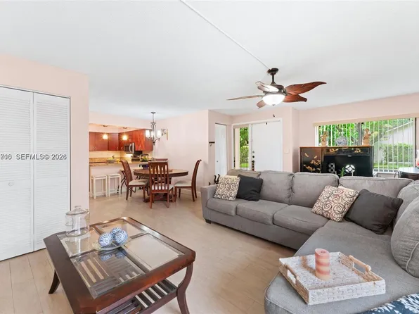 64 Wimbledon Lake Dr #64, Fort Lauderdale, FL 33324