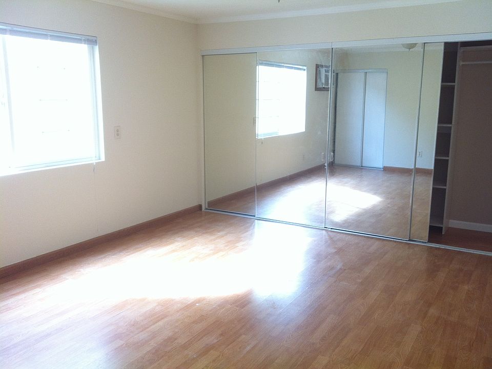 2nd image of 2102 Nottoway Ave