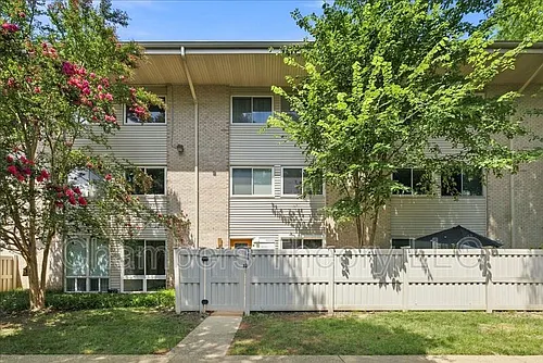 118 Haycock Rd #A-3 Photo 1