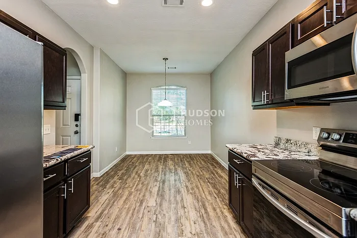 11243 Glenforest Dr — Photo 7
