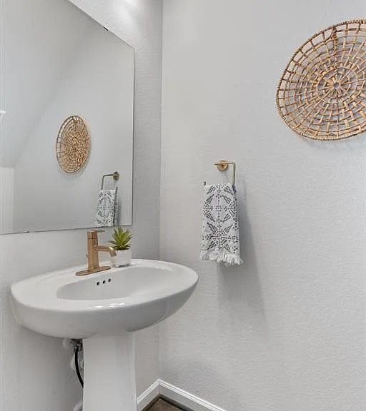 2437 Burberry Ln — Photo 14