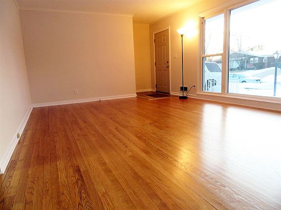 5th image of 312 Kenilworth Dr