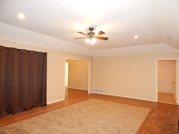 3rd image of 3732 Colony Park Dr