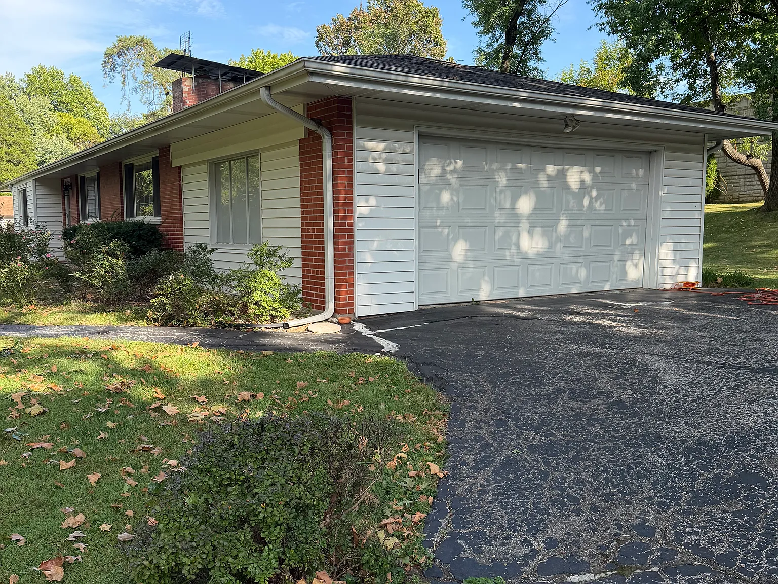 3 bed, 1400 sqft, $3,150 — Photo 2