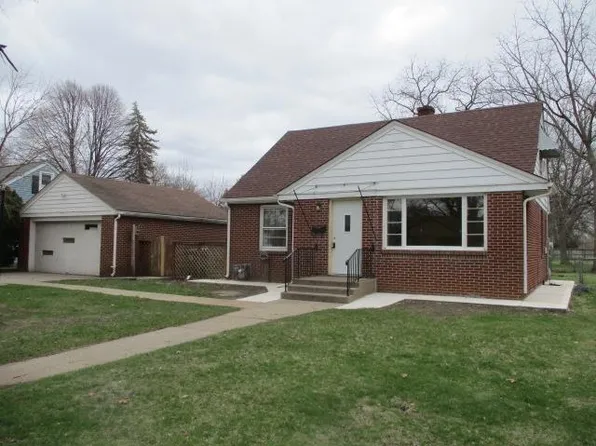 2211 Carney Ave, Rockford, IL 61103