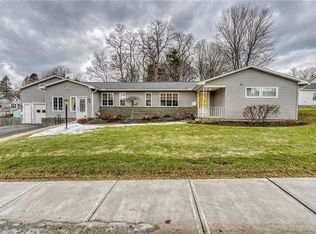 8 Grove St, Sodus, NY 14551