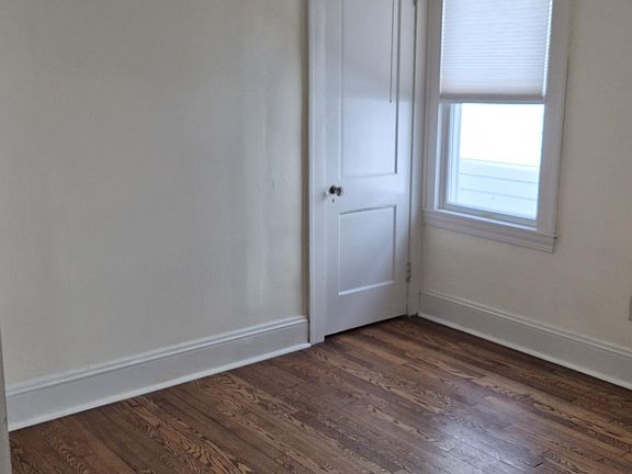 Second bedroom.
