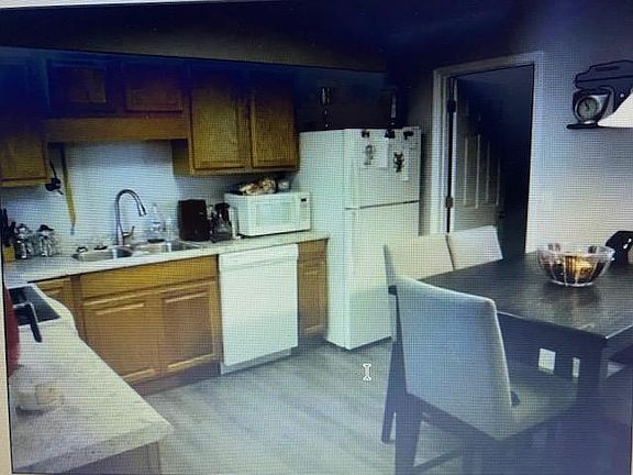 4th image of 108 Roberta Dr