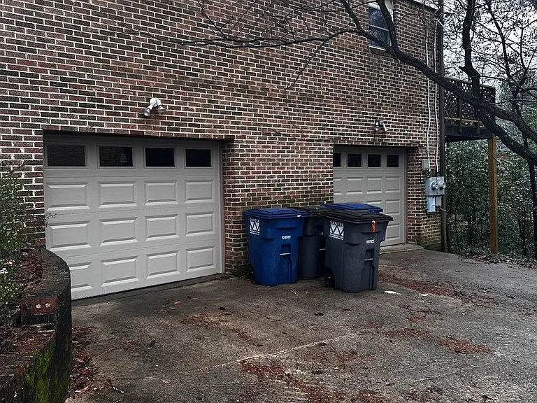 2519 Hawksbury Ln — Photo 31