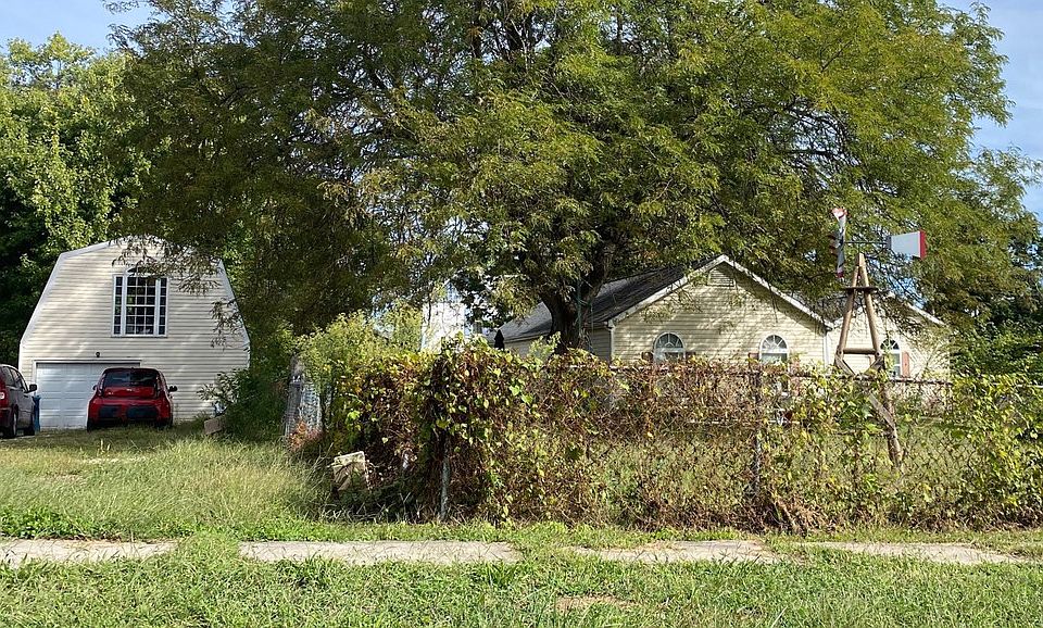 1st image of 503 N 3rd St