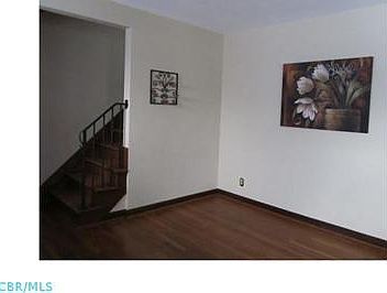4th image of 2894 Bremen St
