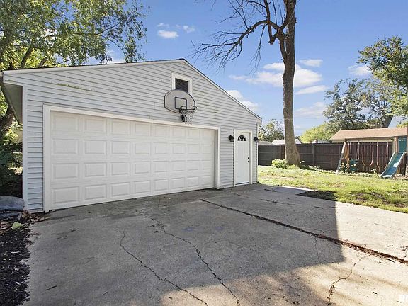 5th image of 1606 E Hendryx Pl