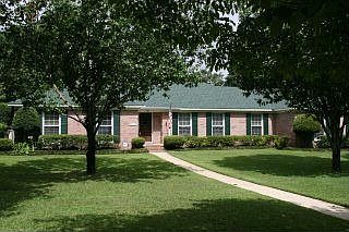 5th image of 1211 Dartmouth Dr