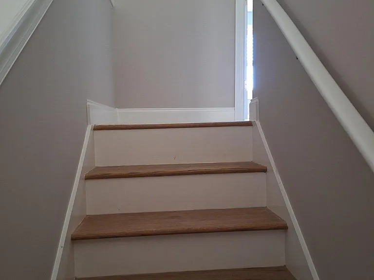 1324 Washington Way — Photo 9