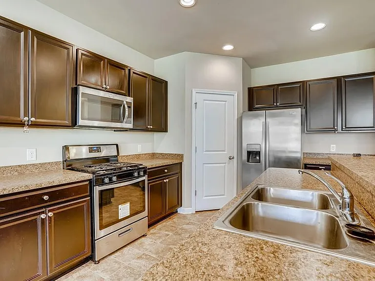 838 Whittington Pkwy SW — Photo 3