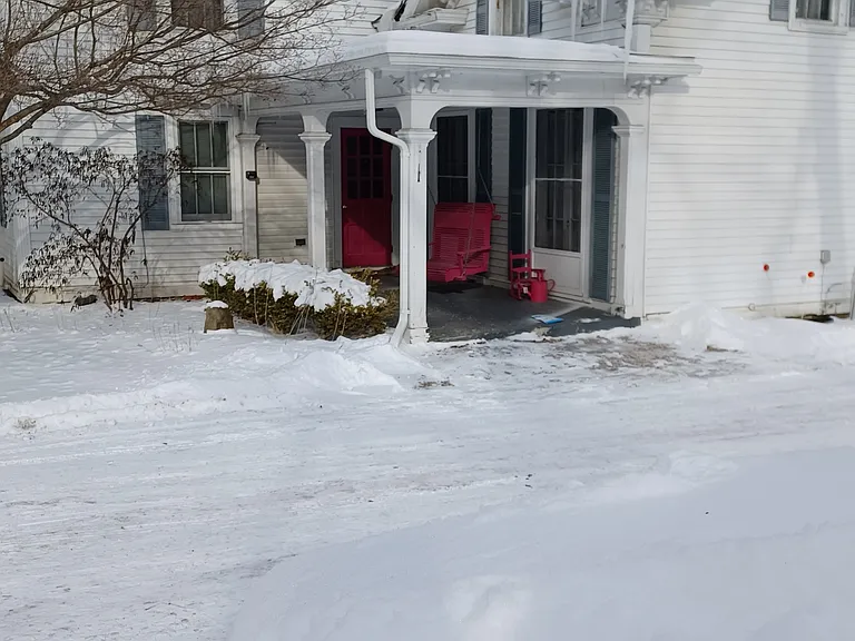 Main St — Photo 9
