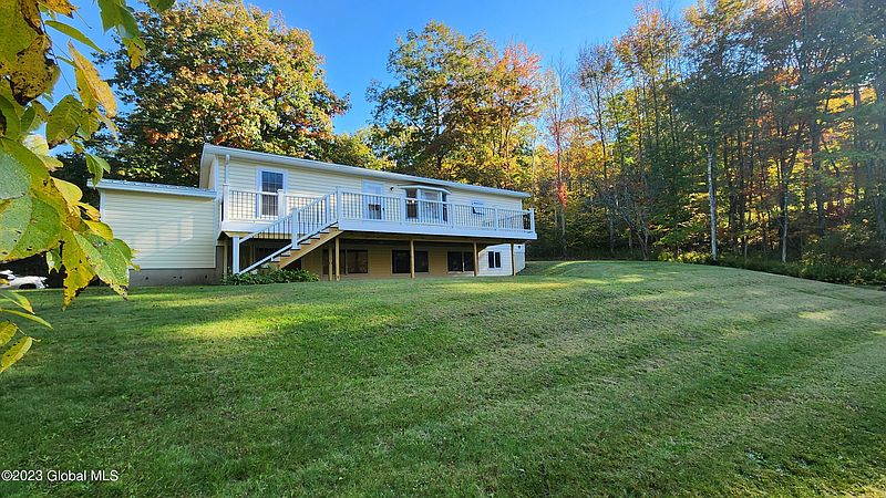3rd image of 194 Greenman Hill Road