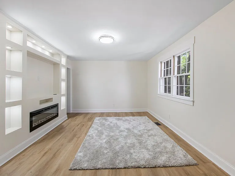 707 Wade Ave — Photo 4