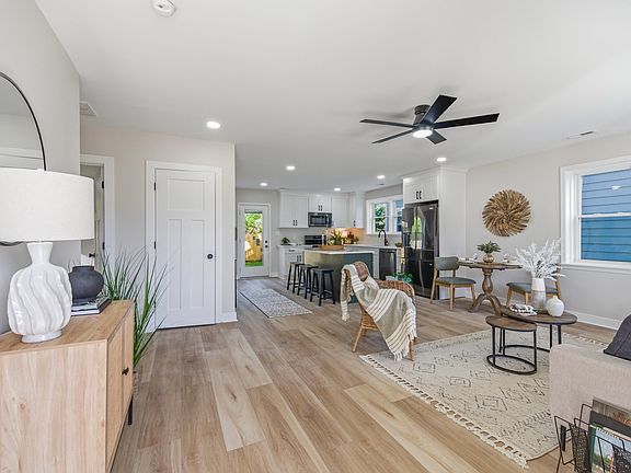 5th image of 417 Terrace Ave
