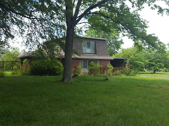 3rd image of 1704 Parklane Dr