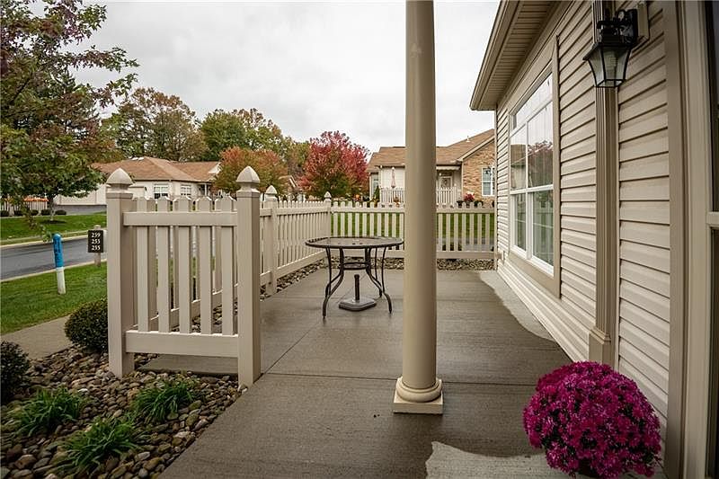 253 Stonegate Blvd, Hermitage, PA 16148 Zillow