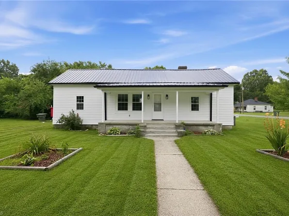 1202 Ridge Ave, Eden, NC 27288