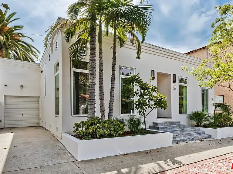 7270 Waring Ave — Photo 2
