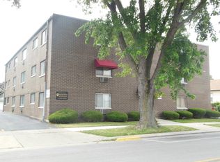7416 Franklin St #302, Forest Park, IL 60130