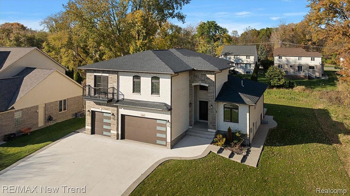 1683 Delta Dr, photo 4