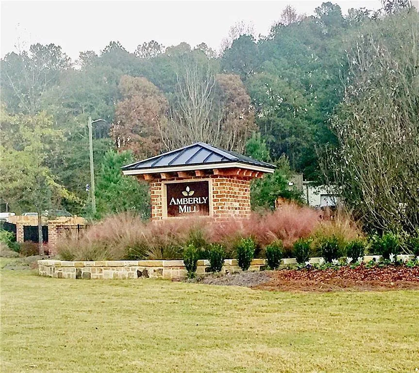 3 bed, 2.5 bath, 1821 sqft, $2,100 — Photo 4
