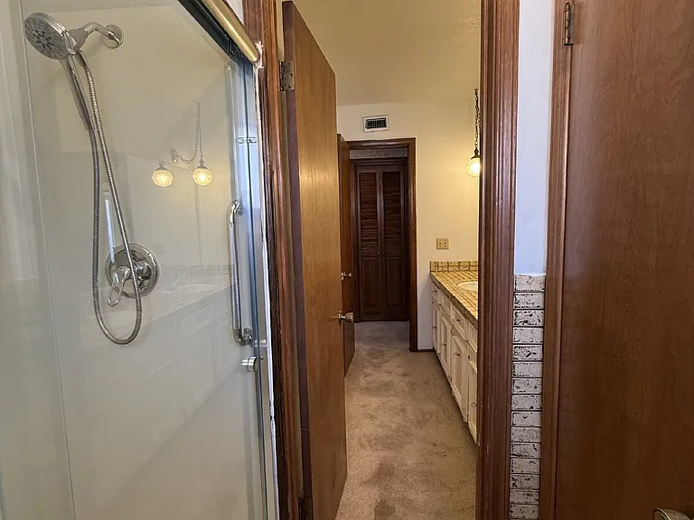 1709 Bruce Devlin Dr — Photo 24